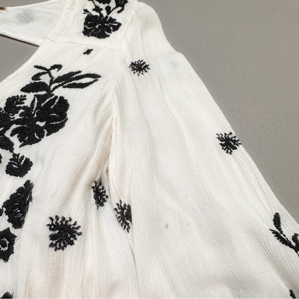 FREE PEOPLE flowy white embroidered dress, S. - Picture 14 of 16
